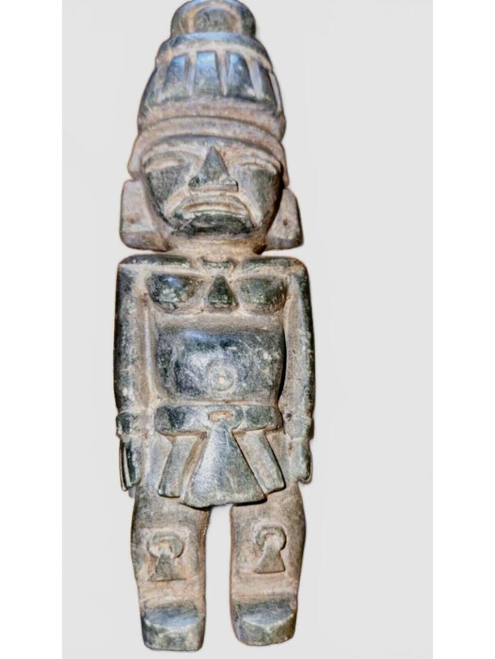 Pre Columbian Mesoamerican 200-400 AD Figurine. Jadeite or greenstone